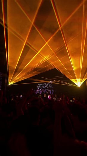 Unforgettable Throwback Vibes at PULSE with @Davyboi