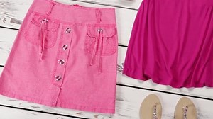 Pink Tank Top Skirt Pink Garments: vídeo stock (100% livre de direitos) 15658765 | Shutterstock