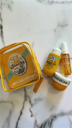 I BET you can't tell the difference between the backdrop vs the tile- go guess in the comments! Who says you need an expensive and fancy set up to create content? Our vinyl backdrops mean that ANYONE can be a content creator, from either a professional studio or your own home. @misscourtneynz #productphotography #backdrops #contentcreator #contentcreation #contenttips #vinylbackdrops