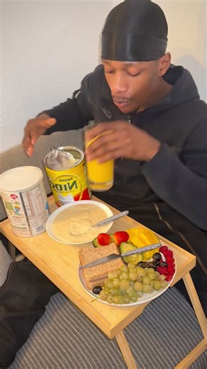 On a pas tous la même definition du petit déjeuner, ça c’est un p’tit déjeuner tu bura 🥂😂 #pourtoi #degustationfood #viral