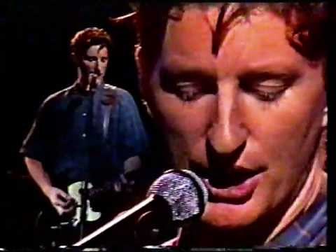 Billy Bragg "Must i Paint You a Picture?" live on 'Sunday' 1989