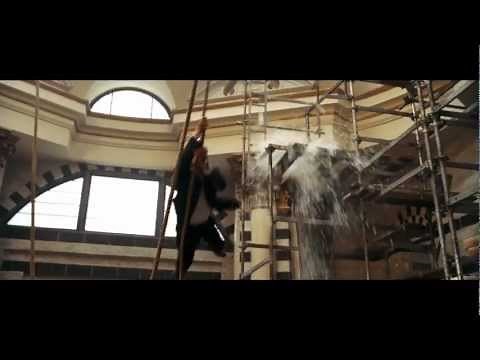 Quantum Of Solace roof chase