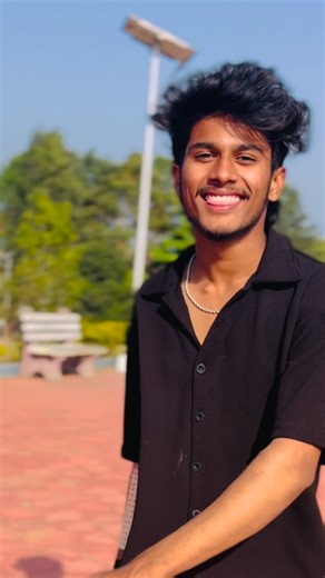 Madhu shetty on Instagram: "D boss fans cmt❤️‍🔥😍🥀 @madhu__stylish__star"