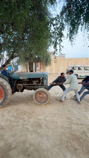 Fordson Major Diesel tractor started from Puli for the first time | Fordson Major Tractor amazing video #amazingvideo #usa #Amazing #england | Farming Help