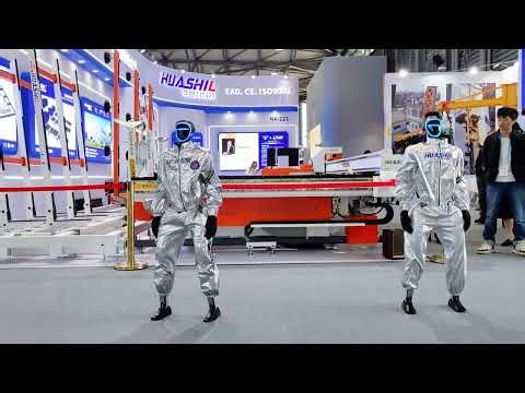 Mind-Blowing Glass Cutting Machine + Dancing Robots at China Glass Show 2026 !