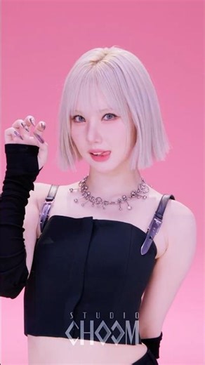 (#VisualFocused) #VIVIZ 'La La Love Me' | STUDIO CHOOM ORIGINAL #shorts