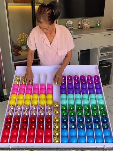 According to reports, an explosion and fire occurred at a bar in a famous Swiss ski resort, killing approximately 40 people.#Worldnews #GBNews