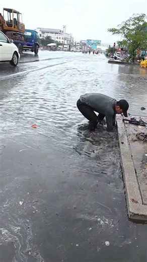 Flooded Because of Trash! Watch Me Unclog This Drain in Minutes!#DrainCleaning #shorts #Satisfying