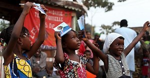 CAR musician Idylle Mamba takes her 'smile' to displaced children | Africanews
