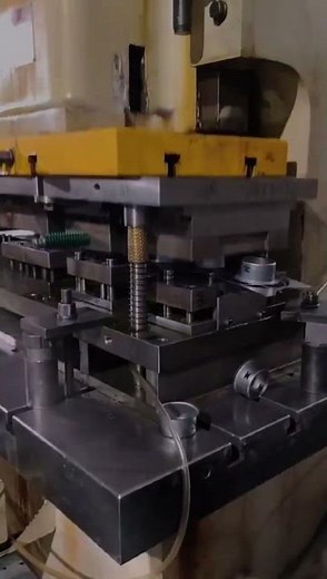 deep drawing stamping die , progressive stamping die