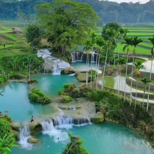 Exploring the Beauty of Indonesia at Night 🌙✨