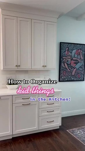 784K views · 4.7K reactions | Here’s a glimpse in my kitchen and how I organize lots of kid-related stuff! Most things are in my AMZ shop, you can find it in my bio over at @7daysofmichelle on insta! #organizationideas #organizationhacks #momlife #organizedkitchen #kitchendesign #kitchendecor | 7 Days of Play | Facebook