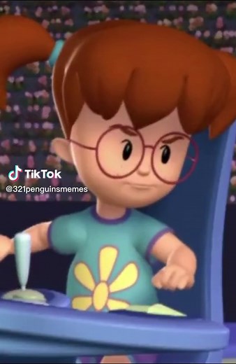 321 Penguins Meme: Behind You!