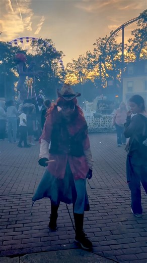 They’re not just waiting for you… they’re coming for you. 😈💀 Face the fear at Fright Fest presented by SNICKERS®, weekends through Nov. 2. Haunted mazes, scare zones, and nightmares you’ll never forget. 👻 🎟️ Grab your tickets, the night’s waiting 👉 https://bit.ly/3W6x4sv | Six Flags Great Adventure