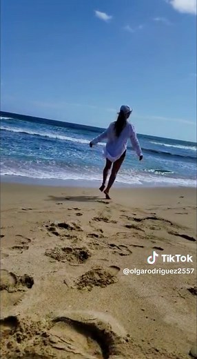 Olga Maria Gonzalez-Dominguez (@olgarodriguez2557)’s videos with Del Mar - Solo Version - Ozuna