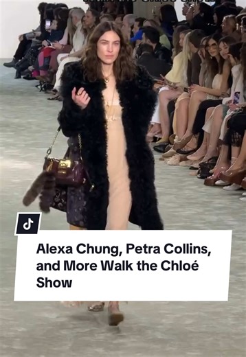 Chloé FW25: Stoles, Layered Necklaces & Belts Trends