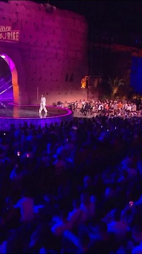 LE MEILLEUR PLAYBACK FAIT UNE VIDÉO AVEC MOI ET GAGNE DES PLACES DE SPECTACLEI!! REFAIS LE SKETCH ET MENTIONNE MOI AVEC LE HASHTAG #NAWELLCHALLENGE