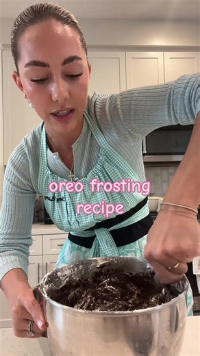 Homemade Oreo Frosting: No More Canned Frosting!