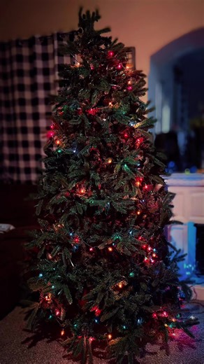 Laura Castaneda (@blessingsof10)’s videos with Halloween Music Box - Nightcore Love