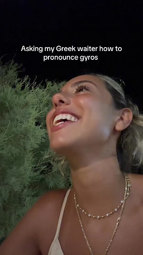 How to Pronounce Gyros: The Correct Greek Way Explained