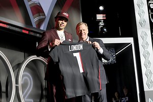 5 rookies turning heads right away at NFL training camps