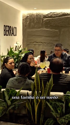 Berraco | Aquí se apoya, se sueña y se vive diferente aquí se vive berraco. Bienvenidos a Berraco Vivelo tu mismo | Instagram