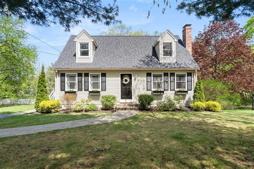 470 Union St, Franklin, MA 02038 - MLS 73381116 - Coldwell Banker