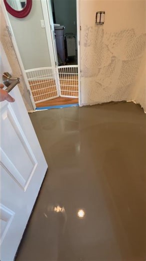 I-TILE Self leveling laundry room floor