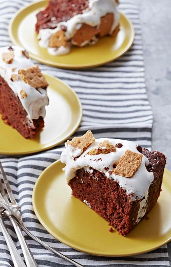 19 Dump Cake Recipes for When You Need an Easy-to-Make Dessert