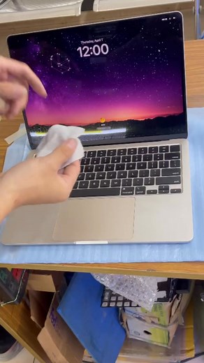 “Thương quá… miền Trung ơi… Những ngày này, mỗi lần mở điện thoại ra...