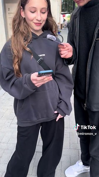 Не повторяй ее ошибок 😉 Подпишись на @VaraVara и @HOUSEofVaraVara и его участников — и сможешь стать счастливчиком и получить бесплатную проходку на Vara Vara 🔥 #chisinaumoldova #лето #кишиневмолдова #aquasiti