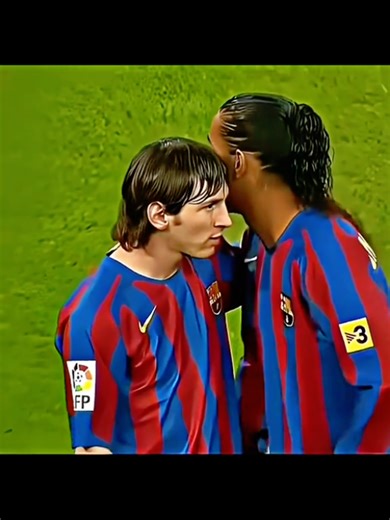 Ronaldinho Gaucho's Incredible Football Skills