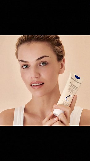 🌿✨ Water Ice Levin Lait-Crème Concentré كريم متعدد الوظائف بتركيبة غنية بالألوفيرا، الكولاجين، والعسل 🍯💧 بيشتغل كـ مرطب، برايمر، ماسك، وحتى مزيل مكياج! يوحّد لون البشرة، ينعم الملمس، ويمنحك إشراقة طبيعية من أول استخدام 😍 مثالي قبل المكياج أو كروتين ترطيب يومي تركيبة خفيفة، مغذية، وتناسب كل أنواع البشرة 🌸 من شركة موثوقة بجودة مكوناتها ونتائجها الفورية 💯 #WaterIceLevin #كريممتعددالوظائف #ترطيبعميق #برايمرطبيعي #جمالكوري #بشرةمشرقة التوصيل متاح لجميع مناطق الضفة الغربية والقدس والداخل المحتل 