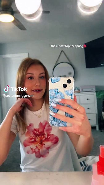 The Cutest Spring Top: A Must-Have for Your Wardrobe