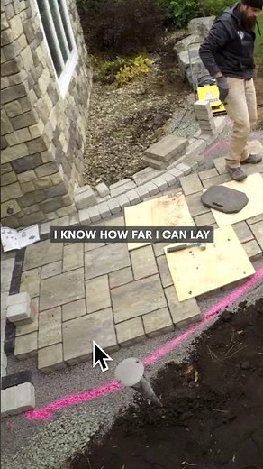 Paver Sidewalk Install Tip #landscaping #hardscaping #hardscapetraining