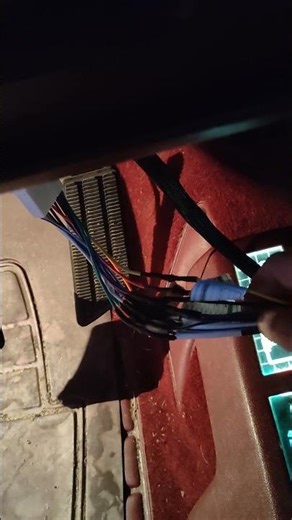 Retrosound Santa Cruz radio for 1988-1994 Chevy trucks quick review.