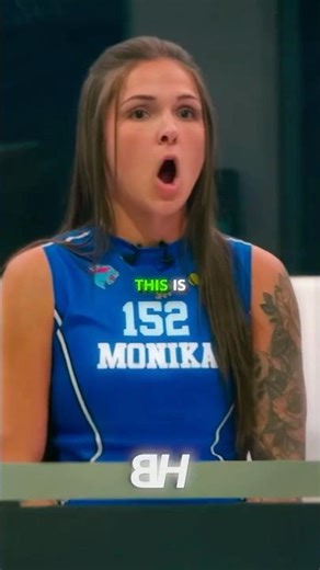 She thought they didnt’t catch her🫣