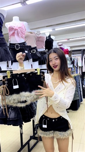 လက်ရှည် နှစ်ထပ် ဒီဇိုင်းလေး Code-Bkk63 သိုးမွှေး ဘောင်းဘီ Code-BKK-39 ဆိုင်ဖွင့်ချိန် 10:00-8:00 အမှတ်၁၁၁၊၁၆လမ်းအလယ်ဘလောက်၊လမ်းမတော်မြို့နယ်၊ရန်ကုန်