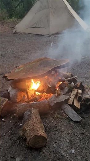burning an old wood table for firewood #fire #subscribe #camping