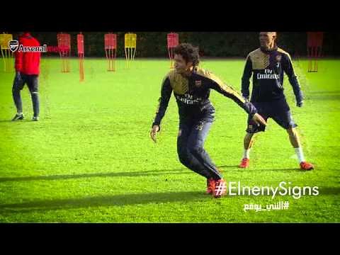Mohamed Elneny trains with his new Arsenal team-mates