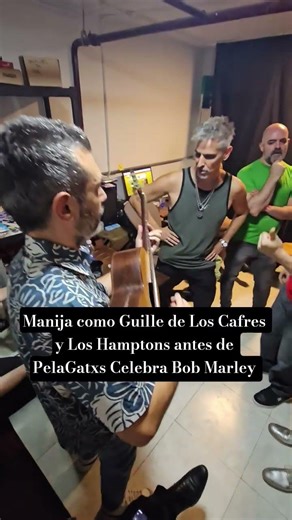Manija like Guille from Los Cafres and Los Hamptons before PelaGatxs Celebrates Bob Marley