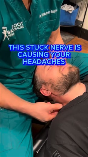 💥 Do you suffer from chronic headaches? ✅ over 6 months? ✅ seen 3 docs or therapists without relief? It might be caused by nerve entrapment! 💡 One common culprit is the supraclavicular nerve, located right behind the SCM (sternocleidomastoid) muscle. When this nerve becomes trapped and glued down by adhesion, it can create significant tension and lead to chronic headaches. 🤕 🦠 Think of adhesion like plaque on your teeth—a sticky, fibrous gunk that binds to muscles and nerves. Over time, this