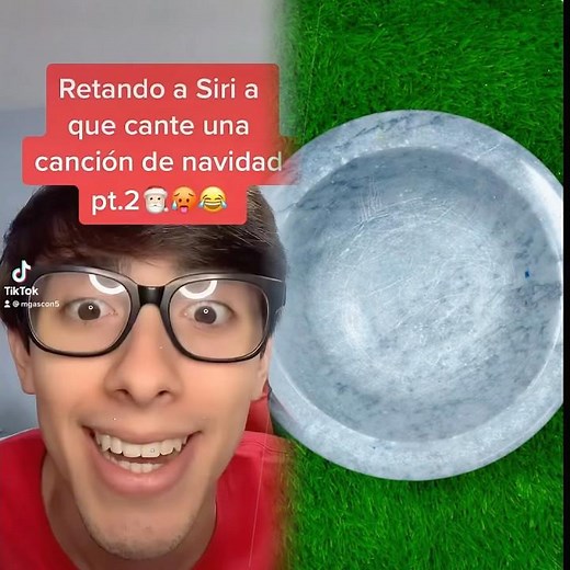 Siri canta una canción de navidad parte 2🎅🏻😂🥵