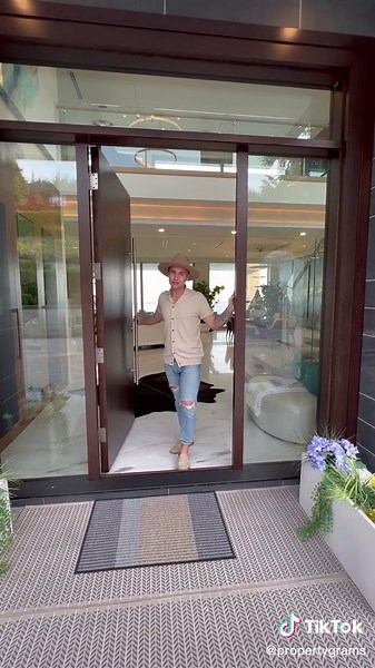 Asking Vancouver Mansion Owners What They Do For A Living - parody #interiordesign #interiordesigner #homedecor #luxuryhomes #luxuryhome #mansion #mansions #housegoals #housetour #vancouver #westvancouver