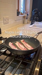 2.4K views · 16 reactions | The sweetest tradition, with a savory twist! 丹肋 Celebrate Cabane à Sucre season by enjoying maple syrup snow with bacon—a tasty twist perfect for family fun! | Maple Leaf Foods | Facebook