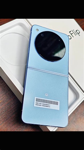 Get Your Libero Flip 5G Smartphone with Freebies!