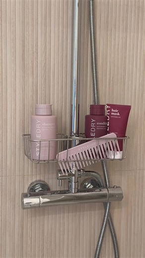 Effortless texture & Volume in seconds. Our Styledry Texturizing Spray lifts roots, boosts natural texture, and adds long-lasting body - without stiffness or stickiness. Infused with upcycled orange extract & natural pineapple polymer, it refreshes strands between washes and supports sustainable beauty. Key Benefits: • Instant Volume & Texture • Lightweight & Buildable • Refreshes & Revitalizes • Long-Lasting Definition #styledry#texturizingspray#stylingline