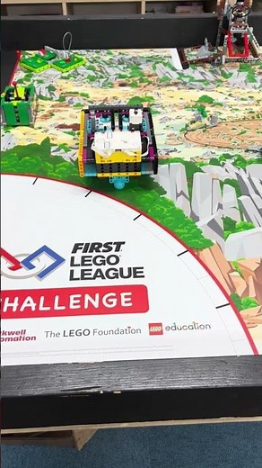 ロボットを直進させる robot.straight() ～ FIRST LEGO League（FLL）で使うSPIKEプライムを、Pybricksで動かす方法まとめ（５）