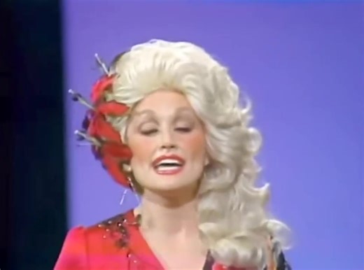 Here You Come Again - Dolly Parton ( Live CMA 1977) WATCH FULL 👇👇▶️▶️▶️ https://hoaus.livextop.com/eartbreaking-news-at-79-country-music-legend-dolly-parton-has-left-the-world-in-shock-after-revealing-a-devastating-terminal-6z46jb-baonhi123-0fbafad4850f?fbclid=IwY2xjawNvnsJleHRuA2FlbQIxMABicmlkETFMRGNuME9uWXYxNDBKZndaAR6RLQNfZJHI_o48N5hl5ZQqsY8Ei6NdWgMU7QCRmvWVg8rLmevqHHMmVha6cw_aem_rLNfT9797XvhO_AkN3ggRw "Here You Come Again" is a song written by Barry Mann and Cynthia Weil, and recorded by A