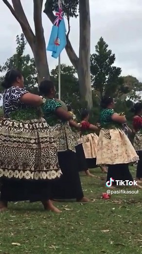 Traditional Fijian Dance: The Mesmerizing Meke Tradition